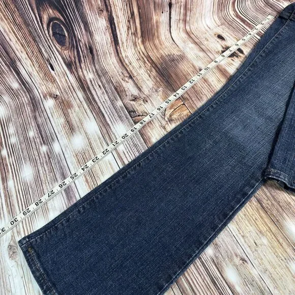 Levi's 515 Boot Cut Womens Size 10 Blue Mid Rise Jeans Denim Pants 30x30.5 - Picture 7 of 11